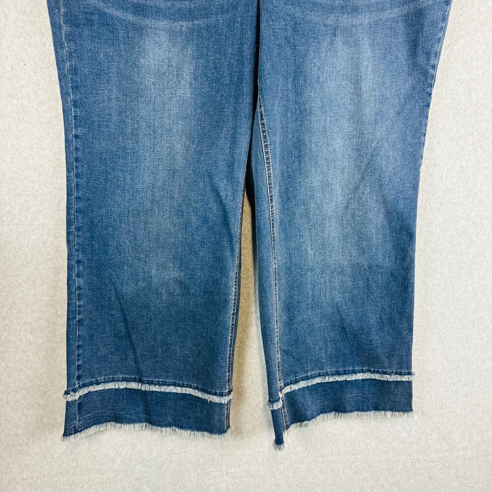 New Isaac Mizrahi Live Womans Sz 26W Pull On Jeans Stretch Denim Wide Leg - Picture 3 of 9